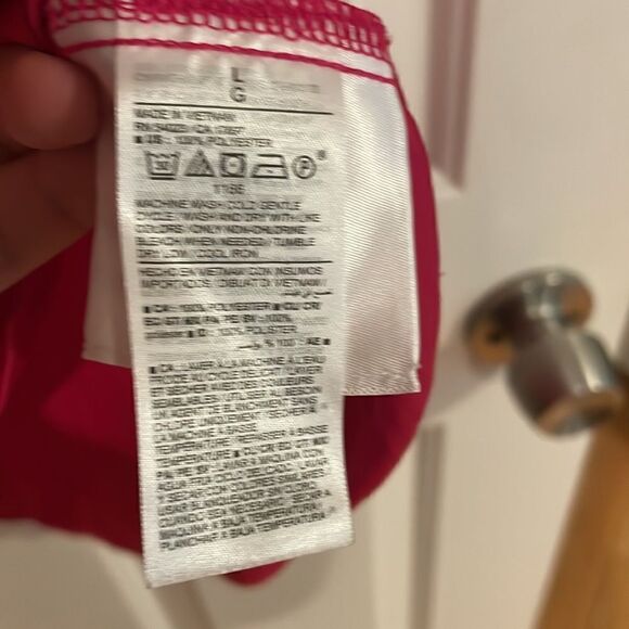 Old Navy Hot Pink Button Top ❤️ - Picture 6 of 6